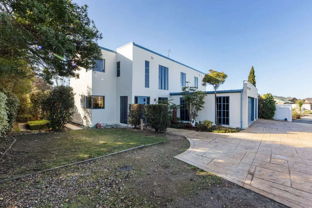 Photos of 18 Belgrove Place