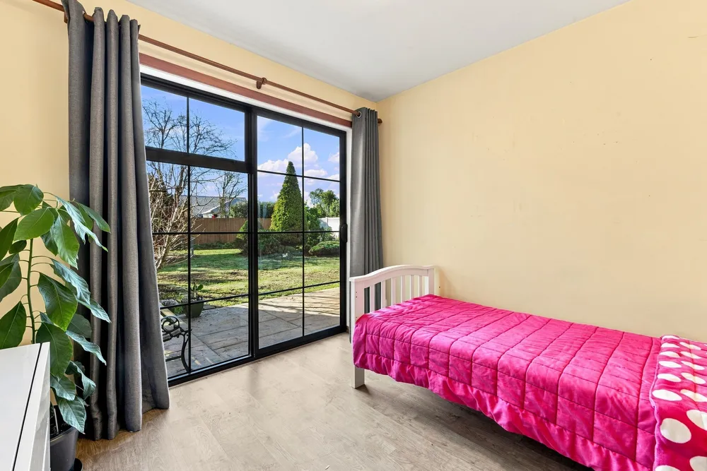 Photos of 18 Belgrove Place