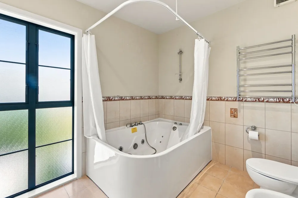Photos of 18 Belgrove Place