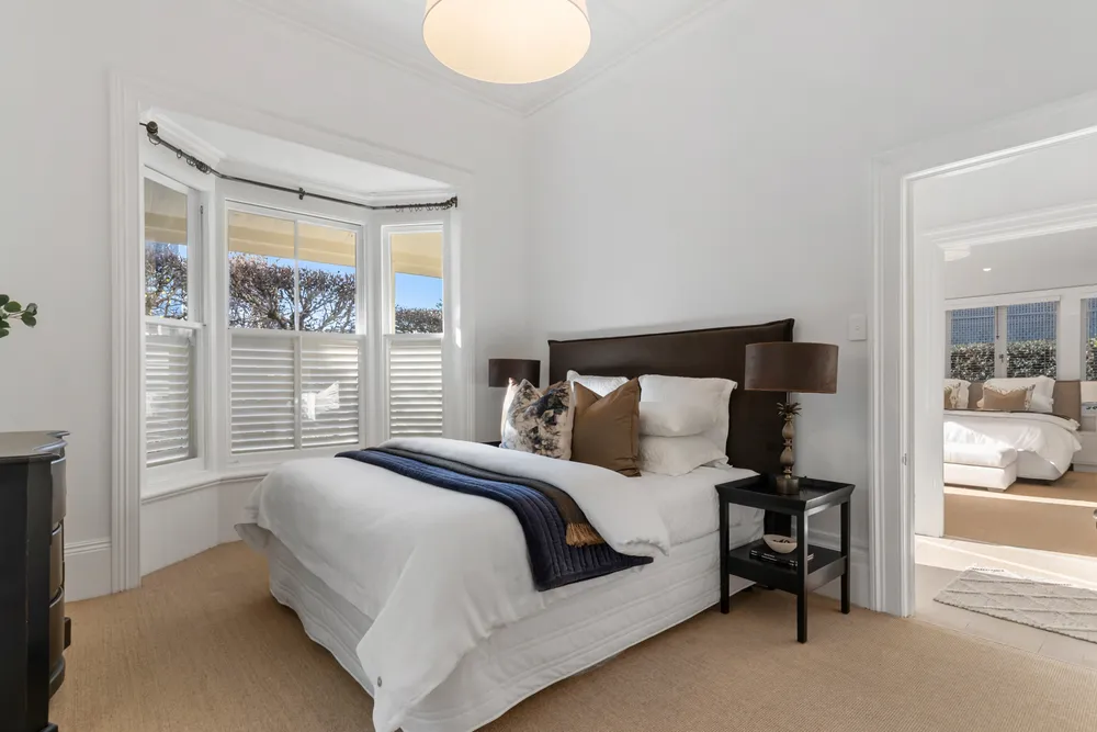 Photos of 25 Earle Street