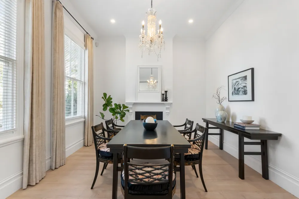 Photos of 25 Earle Street