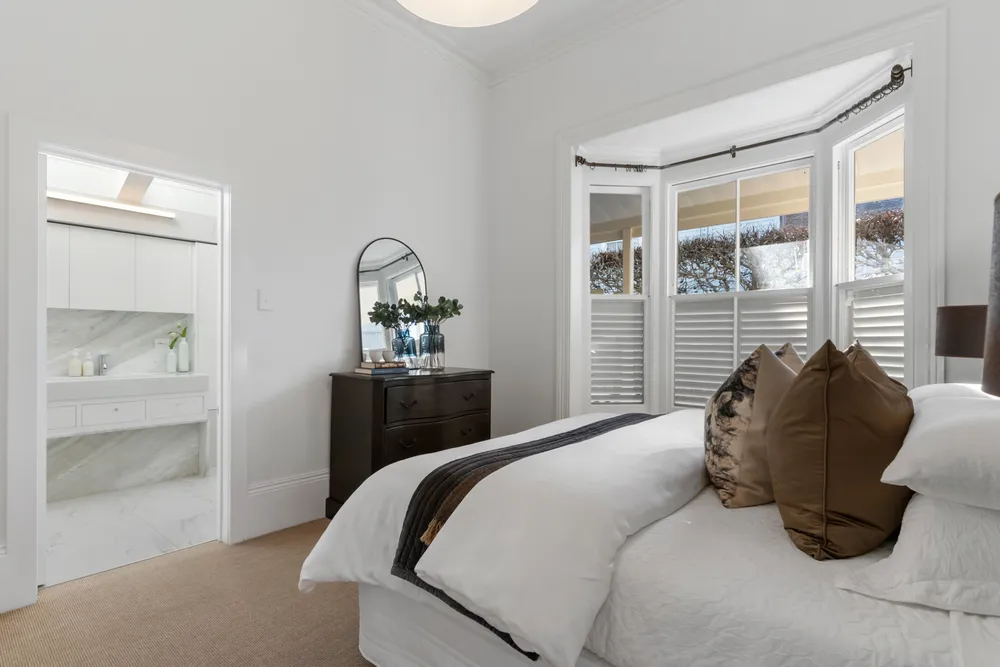 Photos of 25 Earle Street