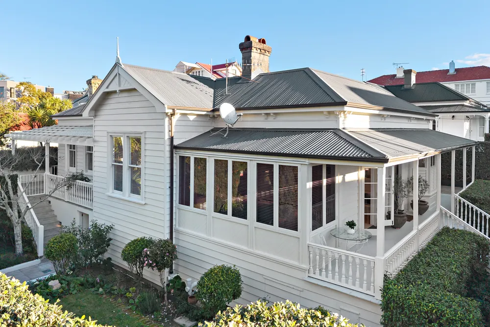 Photos of 25 Earle Street