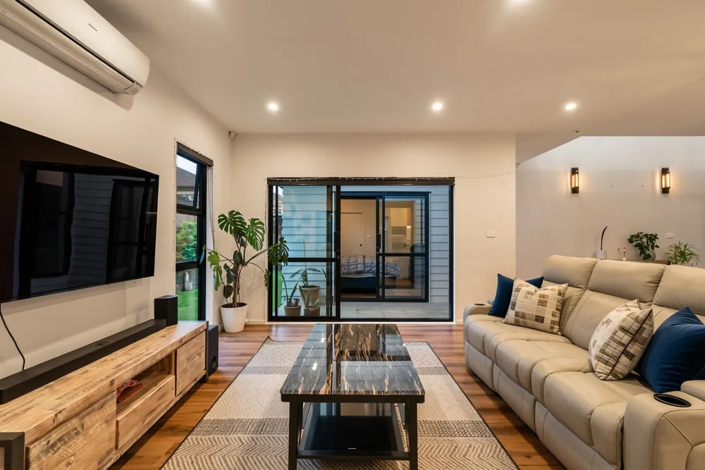 Photos of 1/131A Whitney Street