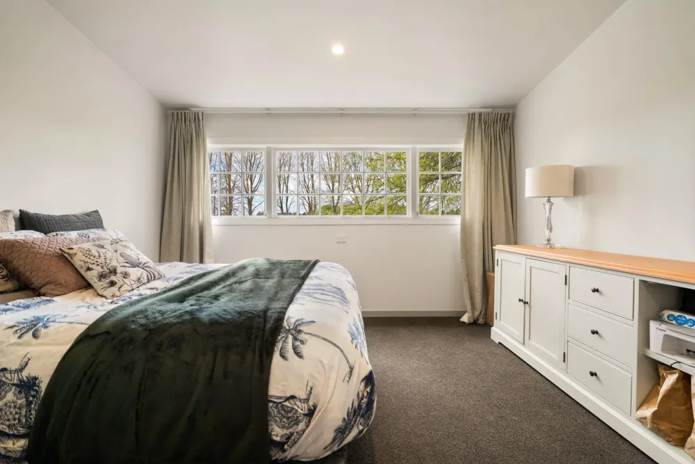 Photos of 89 Fullerton Road