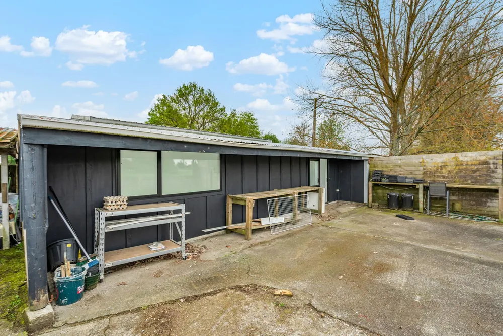 Photos of 89 Fullerton Road