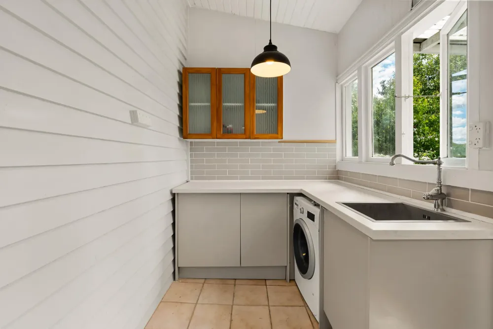 Photos of 89 Fullerton Road