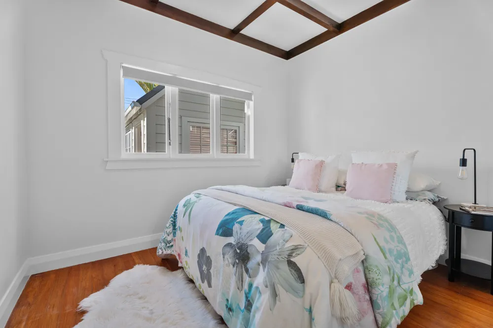 Photos of 51 Fowlds Avenue