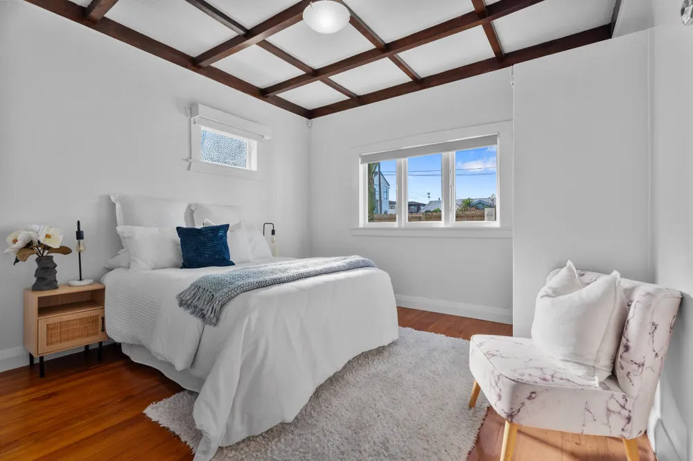 Photos of 51 Fowlds Avenue