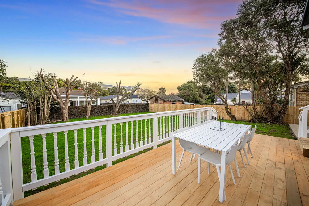 Photos of 18 Sandringham Road