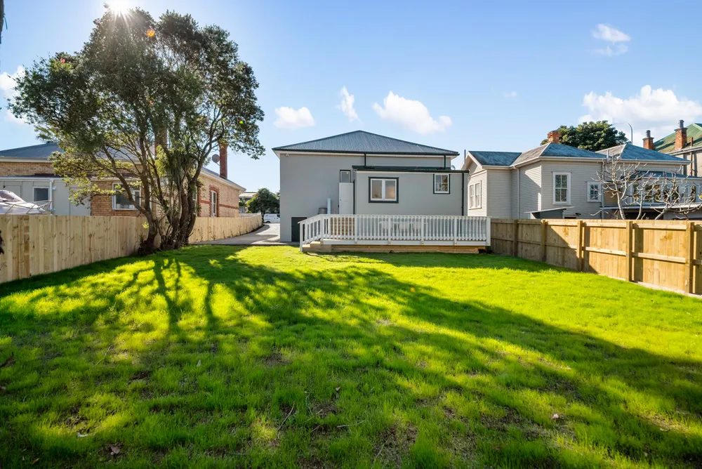 Photos of 18 Sandringham Road