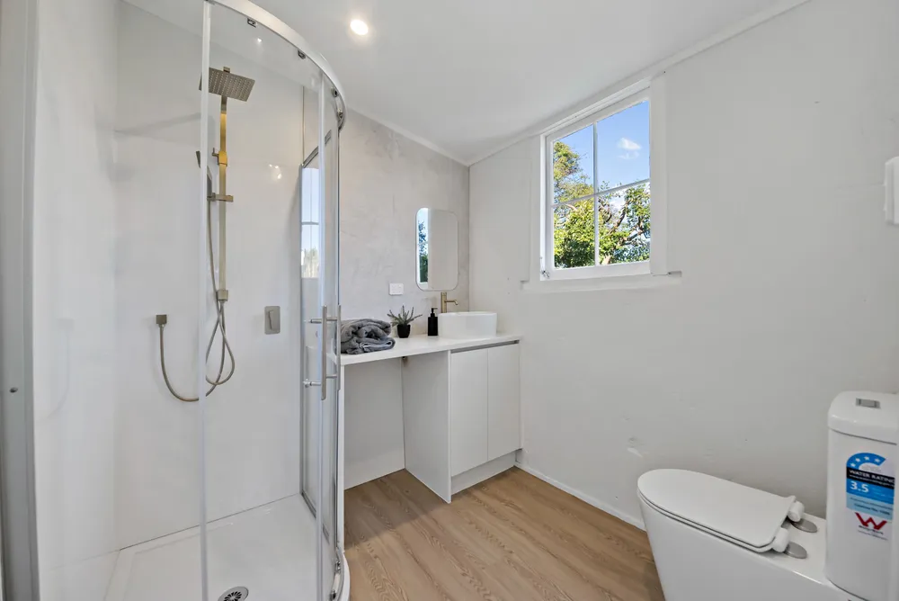 Photos of 18 Sandringham Road