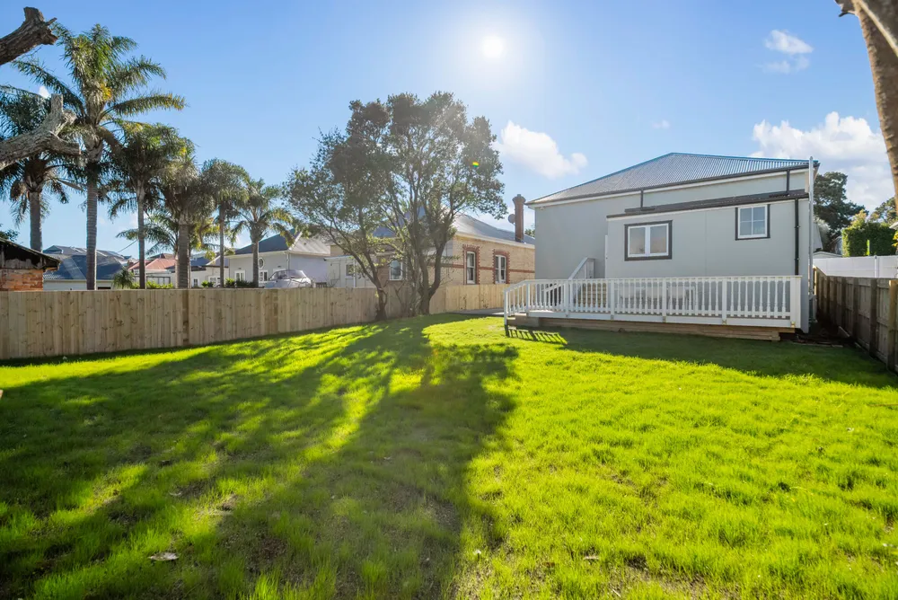 Photos of 18 Sandringham Road