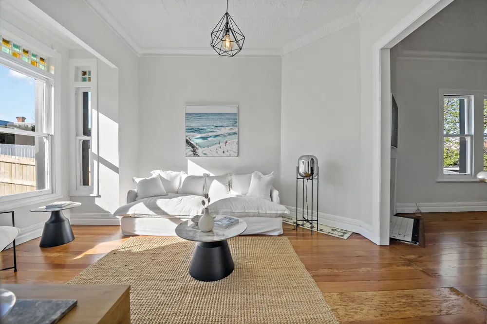 Photos of 18 Sandringham Road