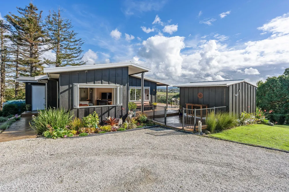 Photos of 10 Clarke Road
