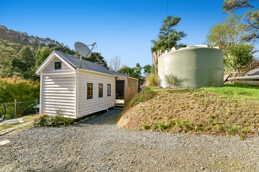 Photos of 203 Tahekeroa Road