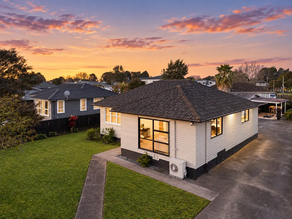 Photos of 27 Lavinia Crescent