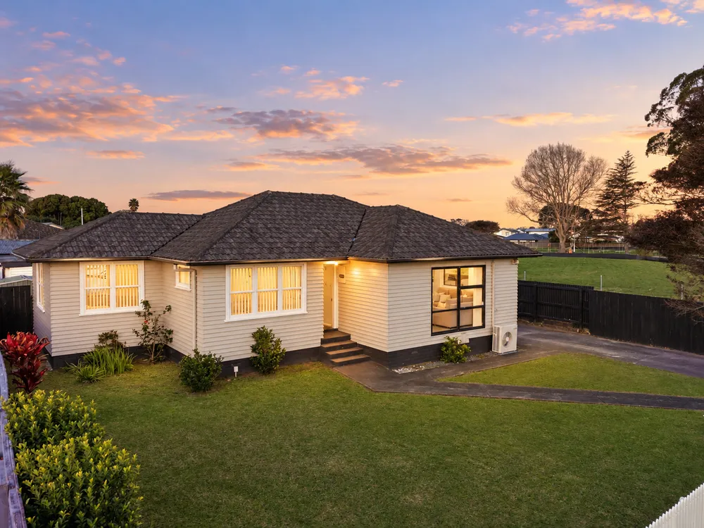 Photos of 27 Lavinia Crescent