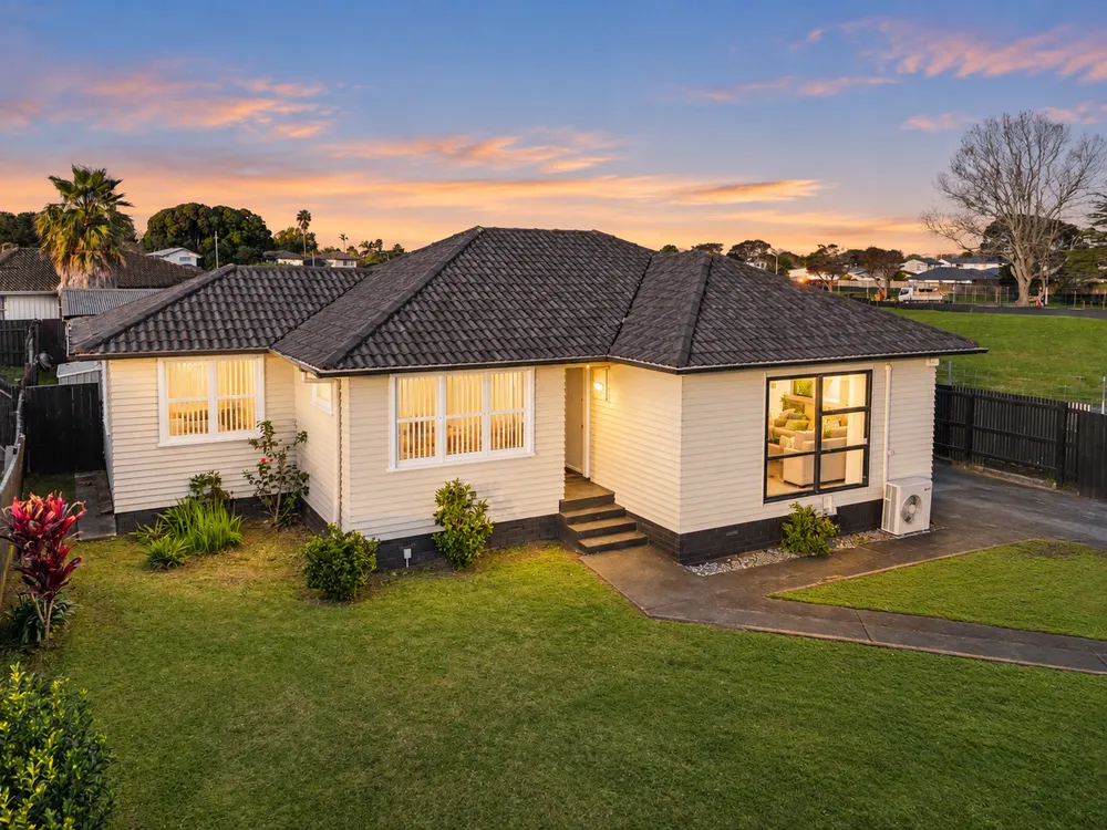 Photos of 27 Lavinia Crescent