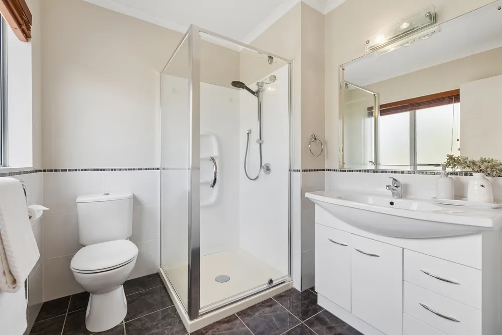 Photos of 171C Cook Street