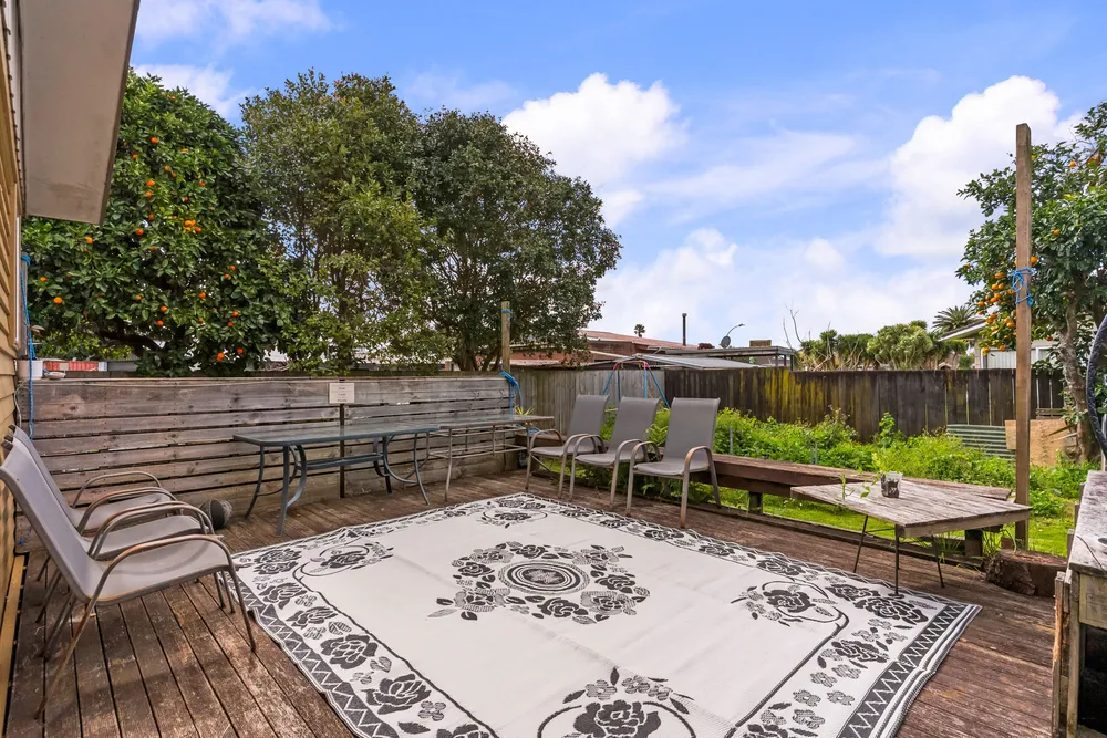 Photos of 3 Bedlington Avenue