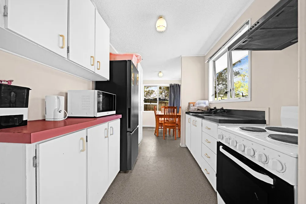 Photos of 24 Frobisher Way