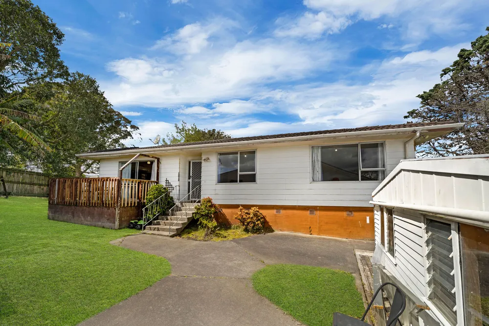 Photos of 24 Frobisher Way