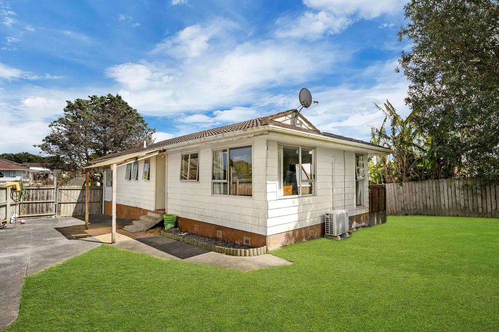 Photos of 24 Frobisher Way