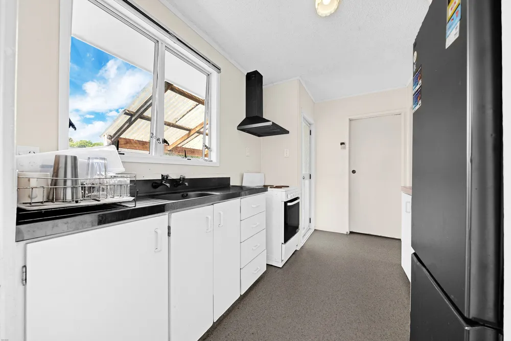 Photos of 24 Frobisher Way