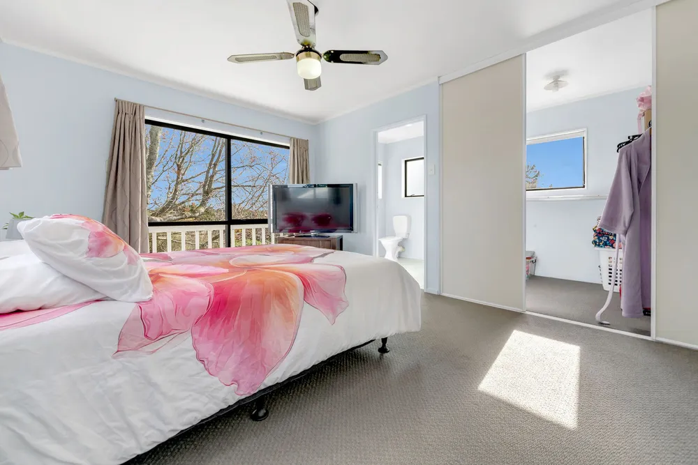 Photos of 196 Cascades Road
