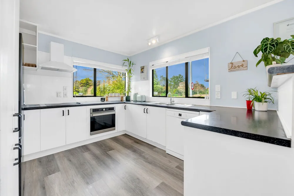 Photos of 196 Cascades Road