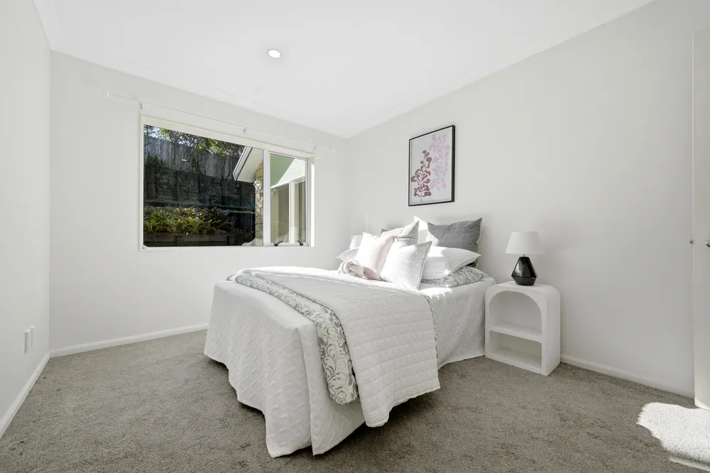 Photos of 31 Cricklade Terrace