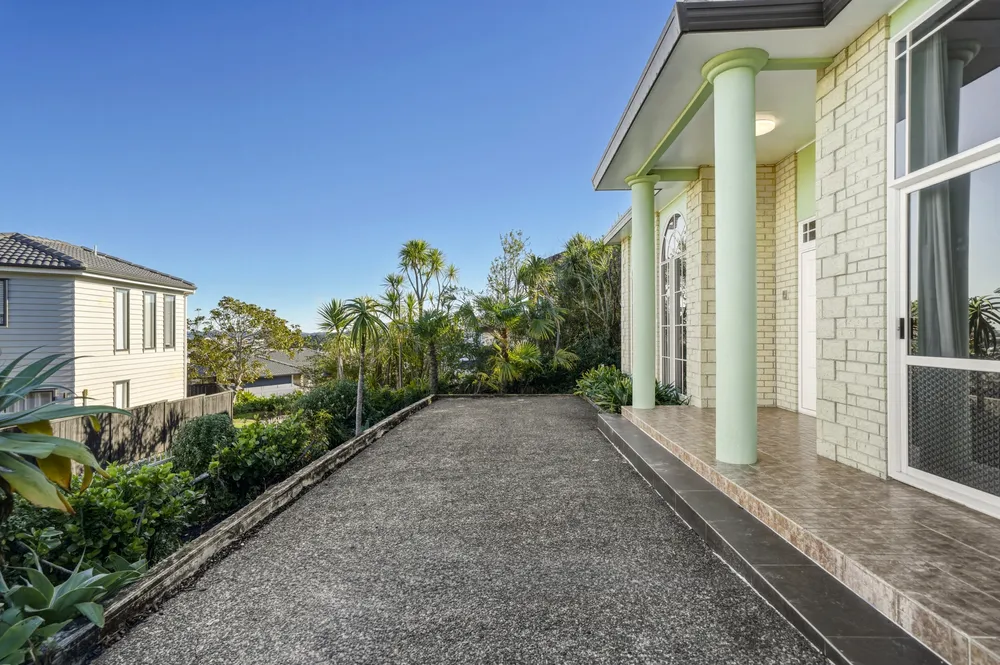 Photos of 31 Cricklade Terrace