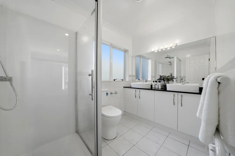 Photos of 31 Cricklade Terrace