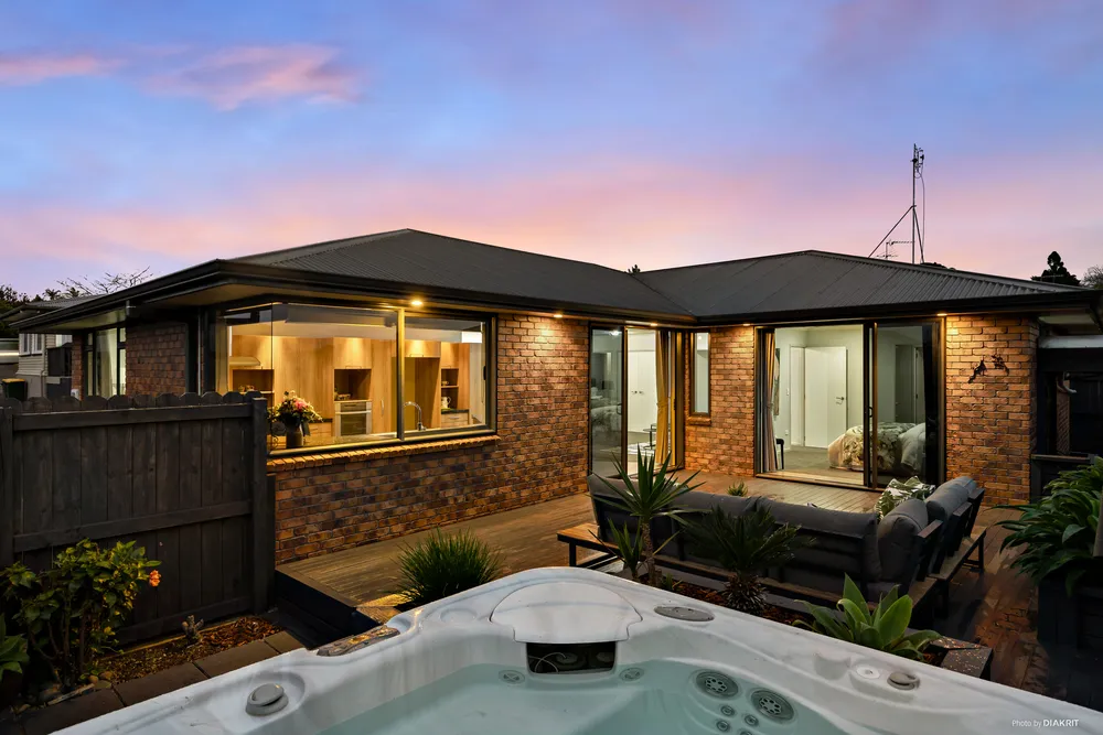 Photos of 175A Kitchener Road