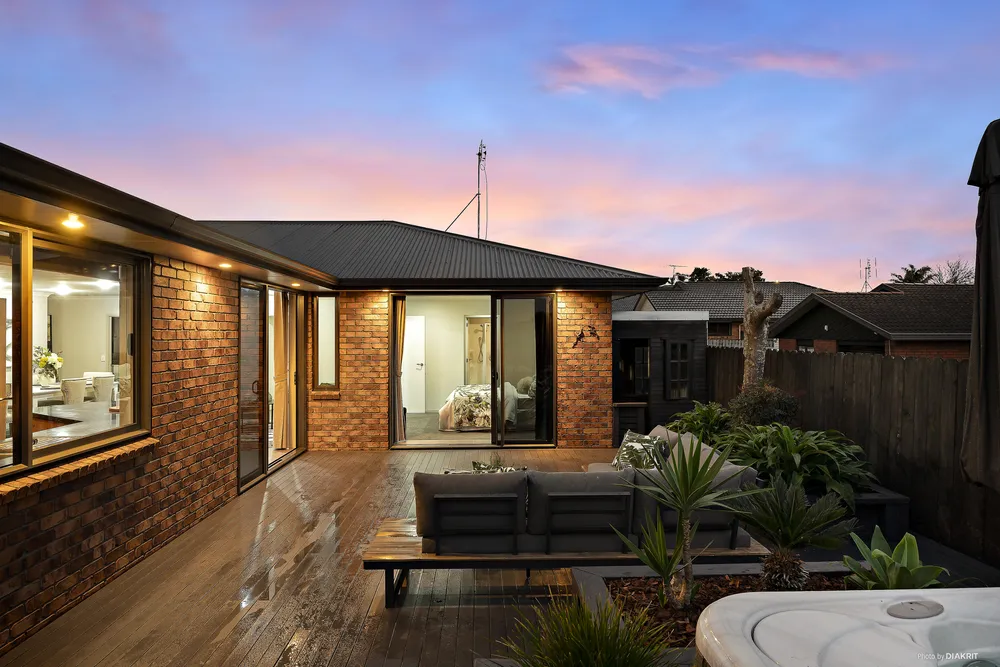 Photos of 175A Kitchener Road