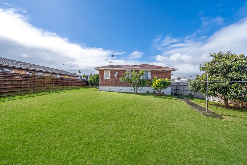 Photos of 20 Vanbrugh Place