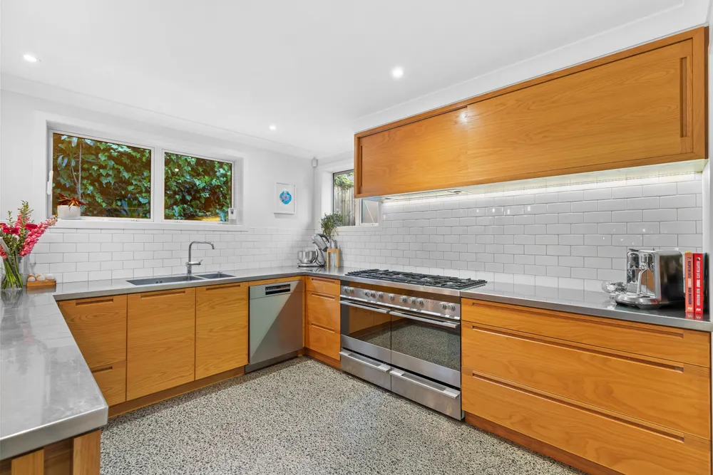 Photos of 8A Chapman Road