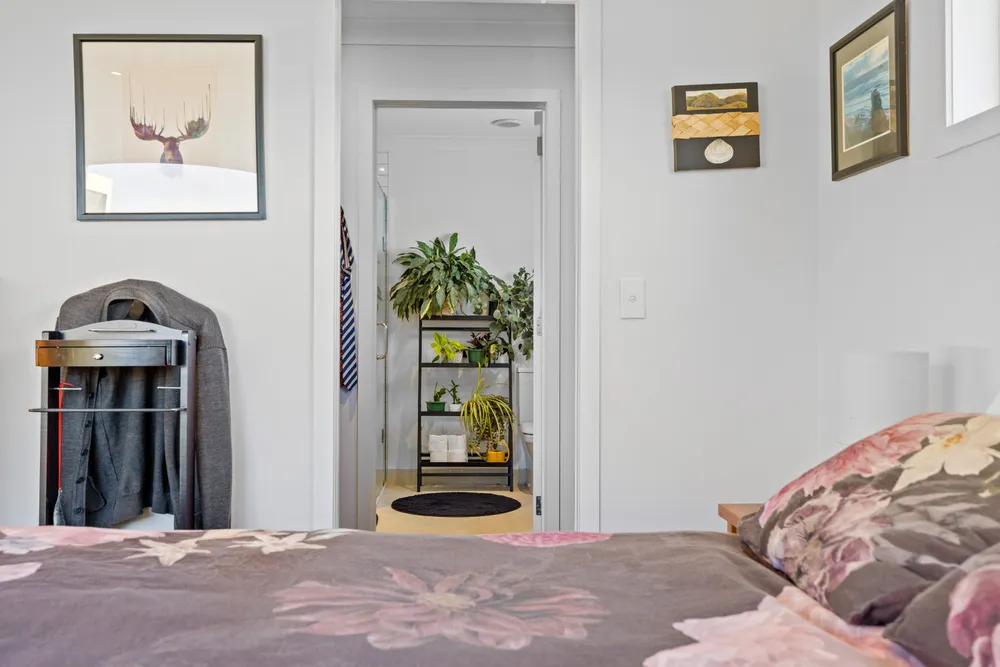 Photos of 8A Chapman Road