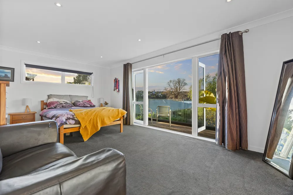 Photos of 8A Chapman Road