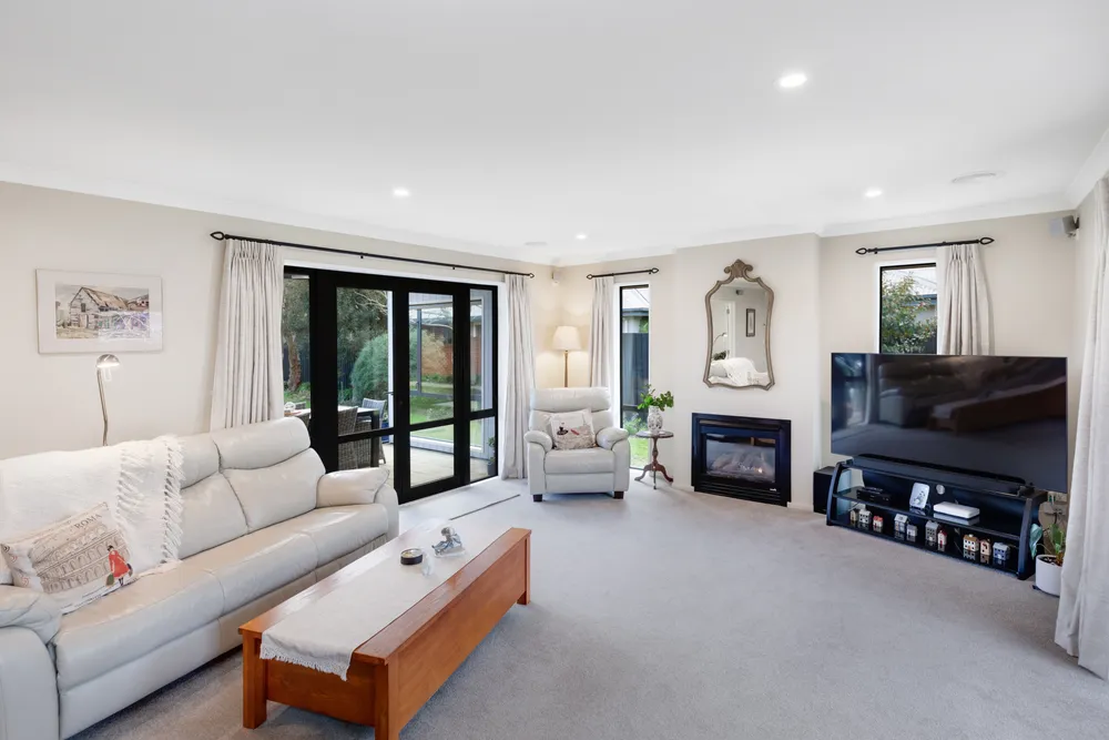 Photos of 8 Gwen Place