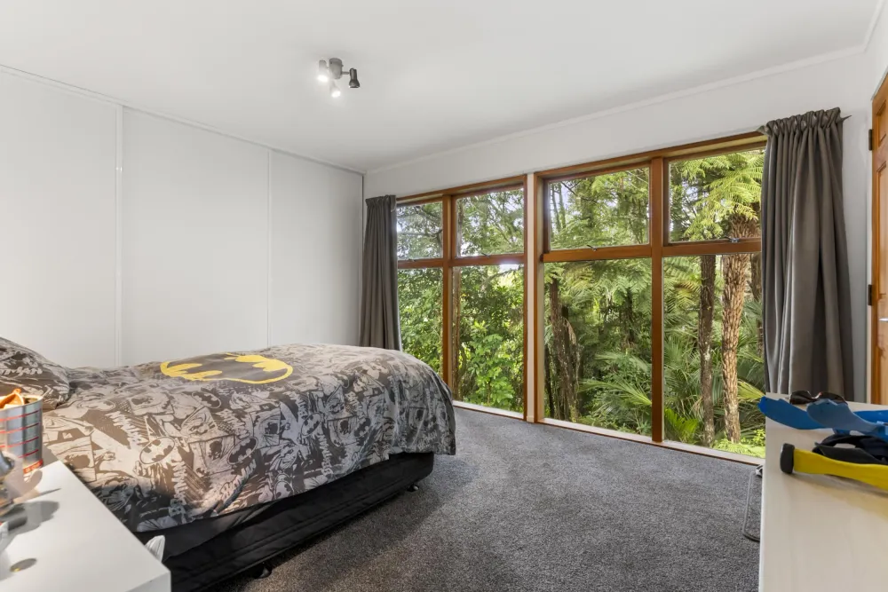 Photos of 186B Woodlands Park Road