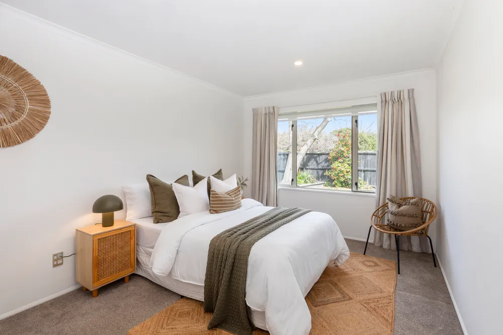 Photos of 1 Oaktree Lane