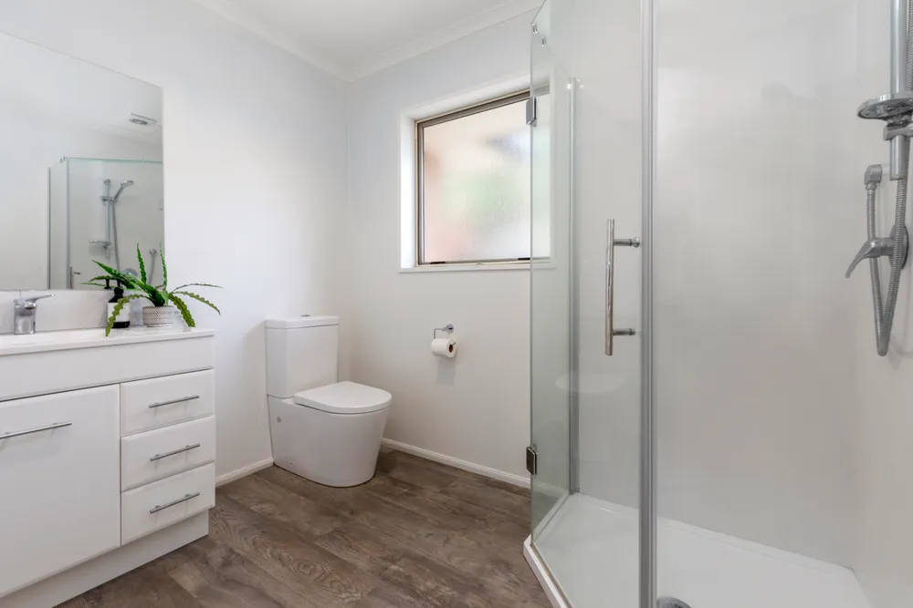 Photos of 1 Oaktree Lane