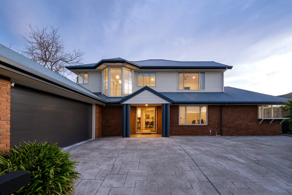 Photos of 1 Oaktree Lane