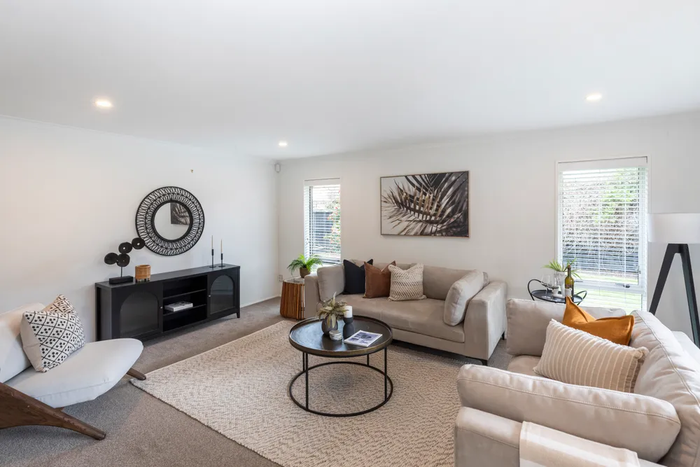 Photos of 1 Oaktree Lane