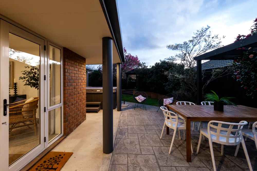 Photos of 1 Oaktree Lane