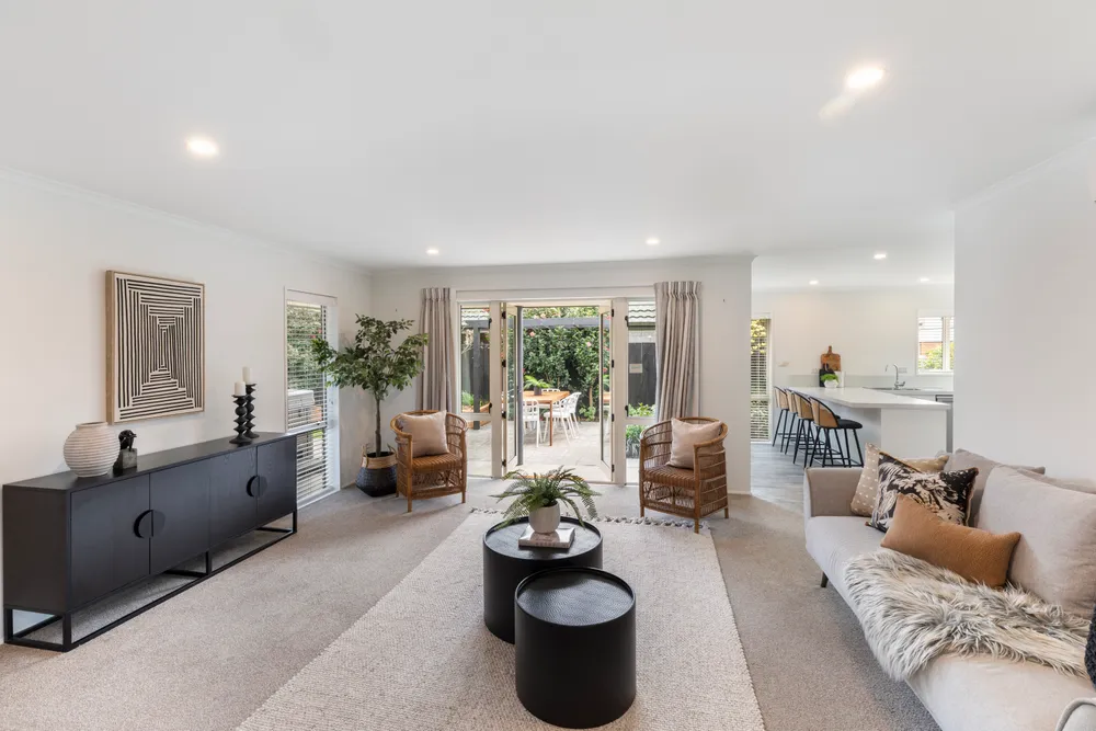 Photos of 1 Oaktree Lane