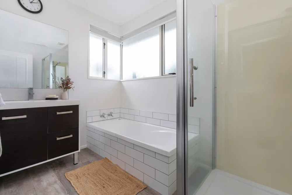 Photos of 1 Oaktree Lane