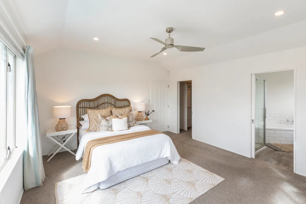 Photos of 1 Oaktree Lane